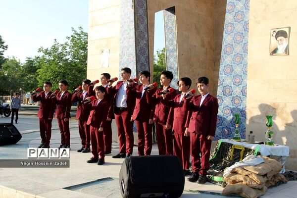 سی‌وهفتمین گردهمایی «با این ستاره‌ها» در اسلامشهر