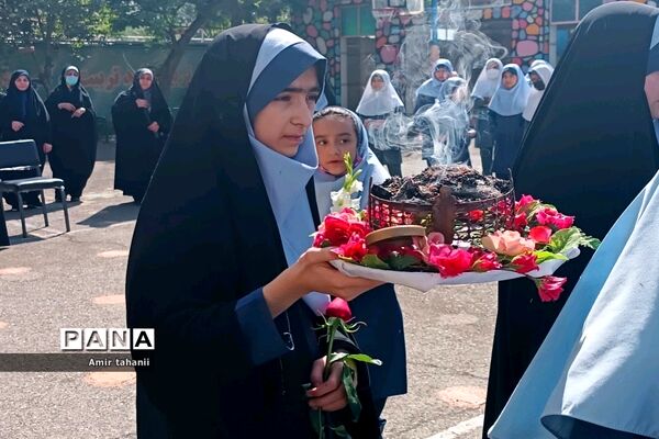 تشیع پیکر شهید گمنام در دبستان شاهد حضرت خدیجه( س) منطقه ۱۸
