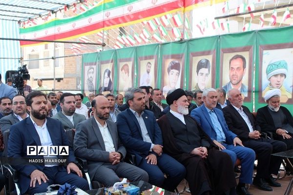 آیین خشت‌گذاری ۱۰ مدرسه در بهارستان 2
