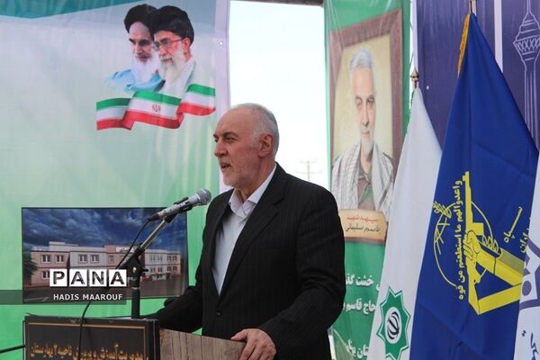 آیین خشت‌گذاری ۱۰ مدرسه در بهارستان 2