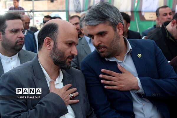 آیین خشت‌گذاری ۱۰ مدرسه در بهارستان 2