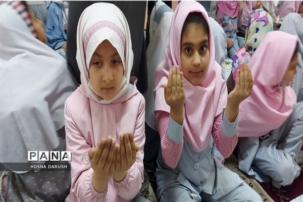 مراسم افطاری در دبستان شهدای فرهنگی ناحیه۷ مشهد