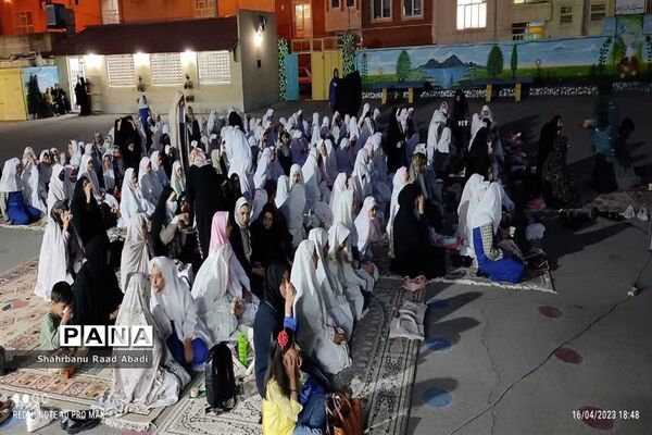ضیافت افطاری دبستان دخترانه لغوی ناحیه یک یزد