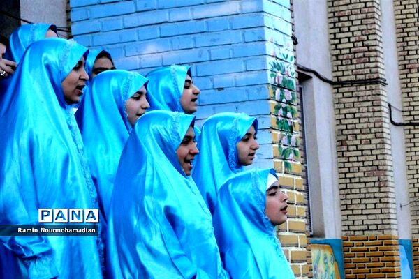 افطاری صمیمی دختران دانش آموز منطقه۹
