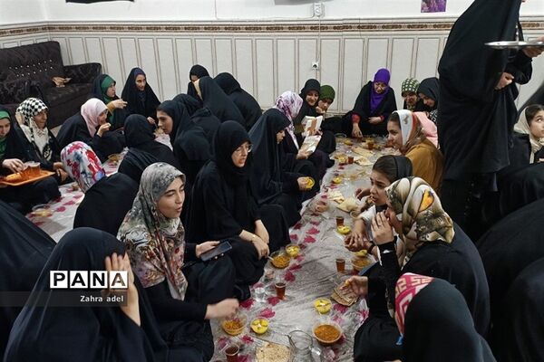 ضیافت افطاری در حسینیه شهدای مدافع حرم قرچک