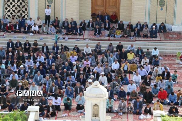 اقامه نماز عید سعید فطر در کاشمر