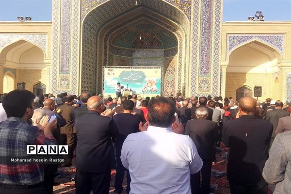 اقامه نماز عید سعید فطر در کاشمر