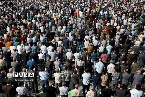 نماز عید سعید فطر در مصلی تهران