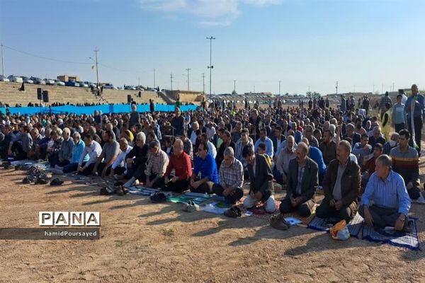 اقامه نماز عید سعید فطر درابرکوه