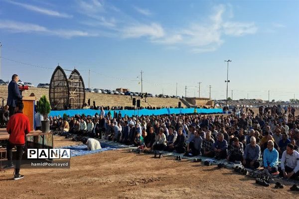 اقامه نماز عید سعید فطر درابرکوه