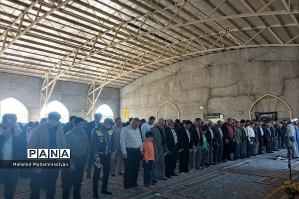 نماز عید سعید فطر در روستای مشکان  شهرستان خرّم بید