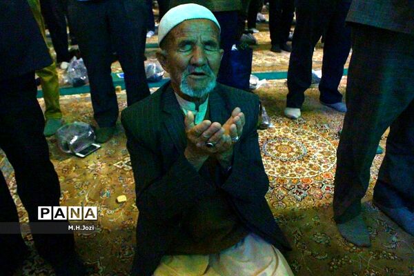 نماز عید سعید فطر در حرم حضرت معصومه (س)