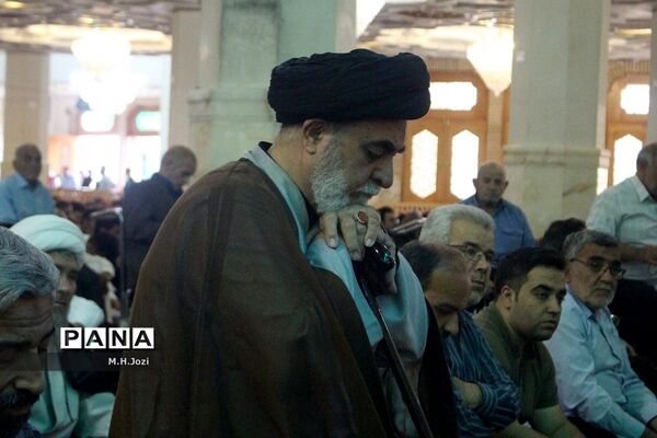نماز عید سعید فطر در حرم حضرت معصومه (س)