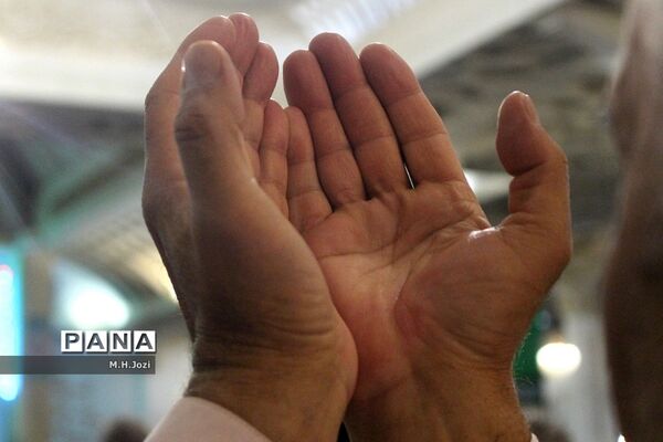 نماز عید سعید فطر در حرم حضرت معصومه (س)