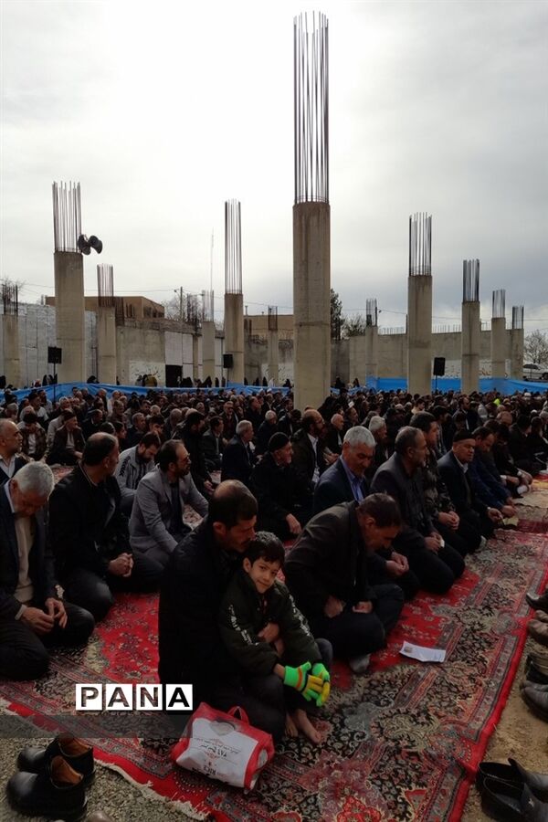 نماز عید فطر در شهرستان فریدونشهر اصفهان