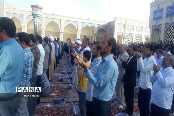 نماز عید فطر در آرامگاه شهید آیت‌الله مدرس در کاشمر