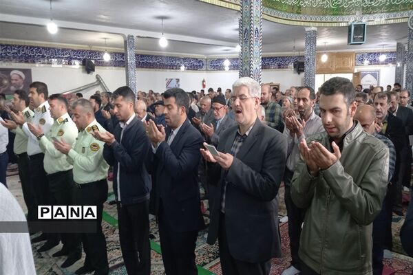 اقامه نماز باشکوه عید سعید فطر در فیروزکوه