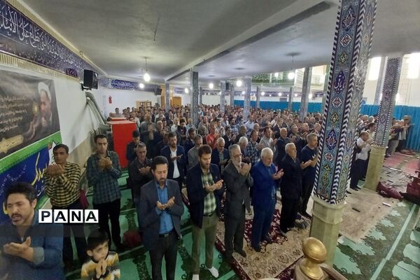 اقامه نماز باشکوه عید سعید فطر در فیروزکوه