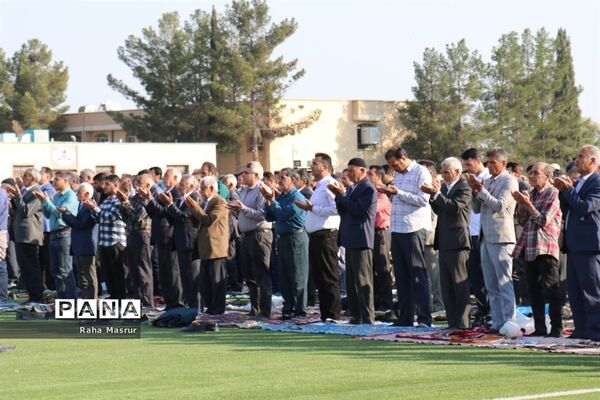 برگزاری نماز عید سعید فطر در شهرستان خرامه