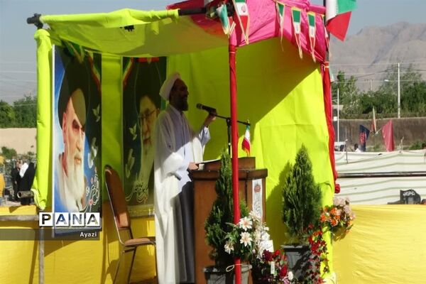 نماز عید فطر در شهر شهید پرور کوشک