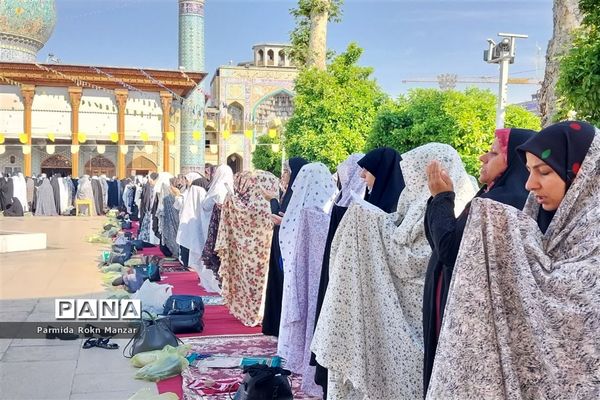 برگزاری نمازباشکوه روزعیدسعید فطر، به امامت آیت الله دژکام در حرم مطهر شاهچراغ (ع)