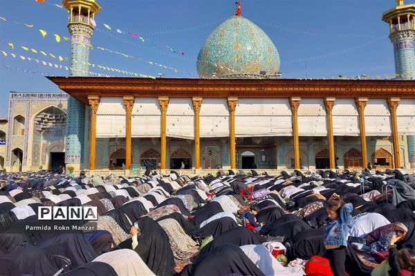 برگزاری نمازباشکوه روزعیدسعید فطر، به امامت آیت الله دژکام در حرم مطهر شاهچراغ (ع)