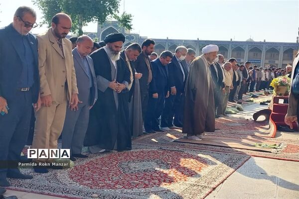 برگزاری نمازباشکوه روزعیدسعید فطر، به امامت آیت الله دژکام در حرم مطهر شاهچراغ (ع)