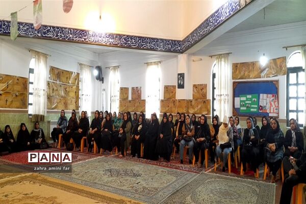 دیدار سرپرست آموزش و پرورش شهرستان نور با اولیا دانش‌آموزان مقطعه متوسطه دوم