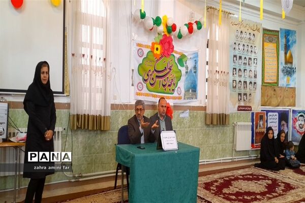 دیدار سرپرست آموزش و پرورش شهرستان نور با اولیا دانش‌آموزان مقطعه متوسطه دوم