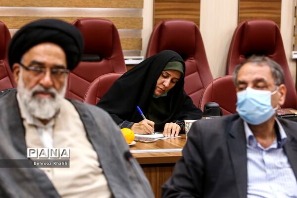 جلسه هم‌اندیشی بزرگداشت دهه کرامت