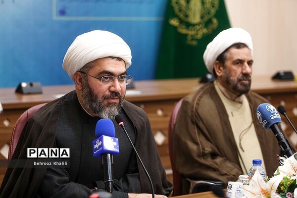 جلسه هم‌اندیشی بزرگداشت دهه کرامت