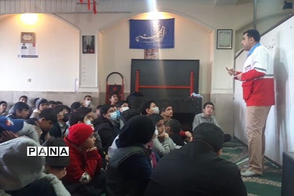 اجرای طرح دادرس در مدارس رودهن