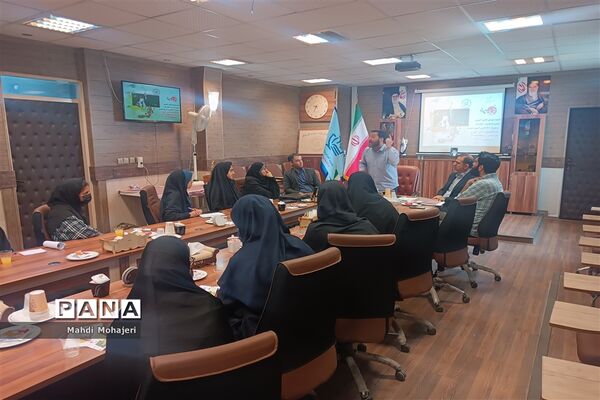 جلسه کمیته شورای دانش‌آموزی ششمین کنگره شهدا منطقه ۱۶