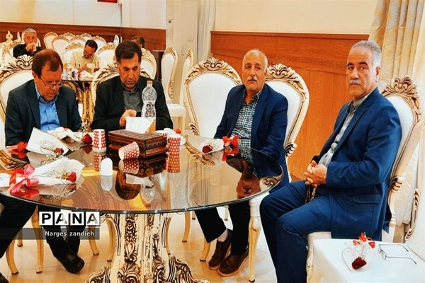 آیین تجلیل از پیشکسوتان آموزش ابتدایی آموزش و پرورش ملارد