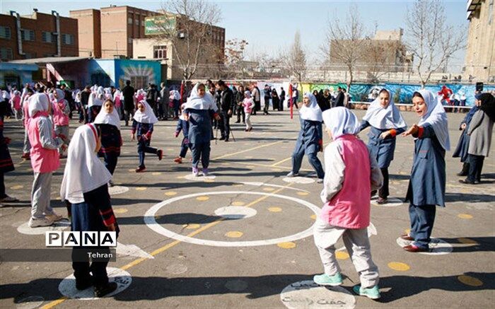 طرح یک روز بدون کیف، ضامن ارتقای کیفی آموزش و تربیت نسلی پرسشگر و خلاق در جامعه است