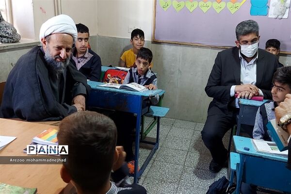 بازدید شورای آموزش و پرورش شهرستان قرچک از مدرسه استثنایی زنده یاد منصوری