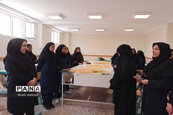 بازدید مشاوران مدارس ملارد از هنرستان کار دانش کبری زرگران