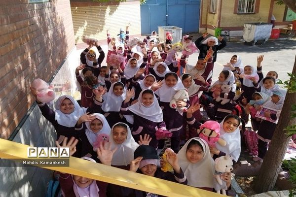 اردوی درون مدرسه‌ای در دبستان شهید اکبرلو  پاکدشت