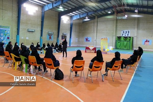 کارگاه سبک زندگی فعال و سالم ویژه دانش‌آموزان در بوشهر