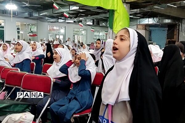 جشن تکلیف دانش‌آموزان دختر در مصلی امام خمینی(ره) شهریار