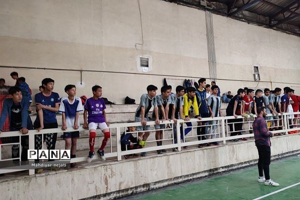 برگزاری مسابقات فوتسال جام سپاس معلم در آموزش و پرورش رودهن