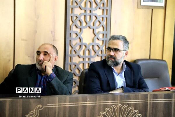 جلسه ستاد کنگره ملی ۶۵۴۴ شهید استان لرستان