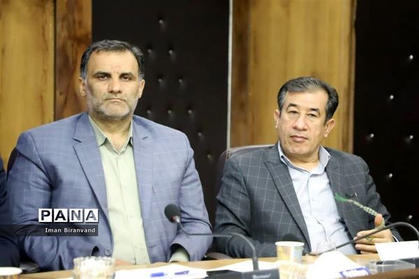 جلسه ستاد کنگره ملی ۶۵۴۴ شهید استان لرستان