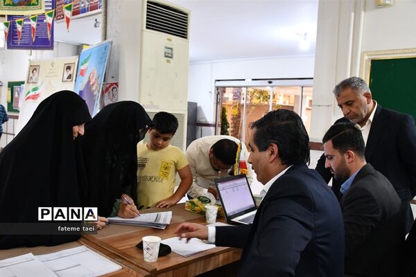 آغاز به کار ستاد ارتباط مردمی وزارت آموزش پرورش در خوزستان همزمان با سفر رئیس جمهوری به این استان