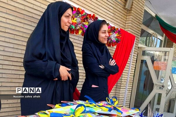 آموزش نحوه مصرف درست انرژی برق و ساعات اوج مصرف در دبستان دخترانه سما۲ رودهن