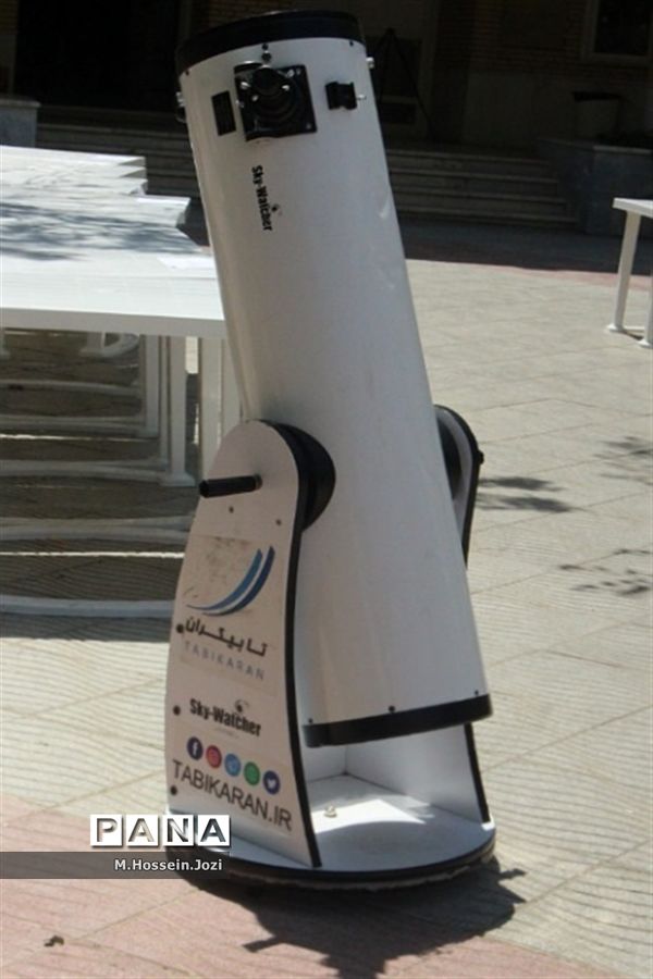 بازدید دانش‌آموزان دبیرستان آیت الله خامنه‌ای قم  از رصد خانه مریم