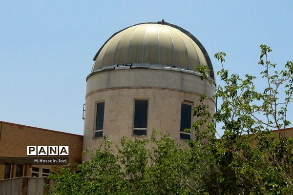 بازدید دانش‌آموزان دبیرستان آیت الله خامنه‌ای قم  از رصد خانه مریم