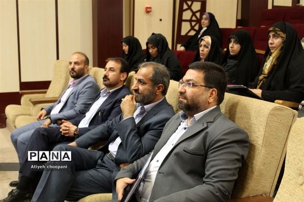 ویژه برنامه روز جهانی «مشاور و روان شناس» در دبیرستان هفتم تیر