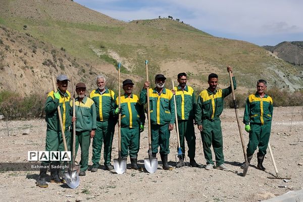 پویش مردمی بی زباله در حاشیه رودخانه جاجرود
