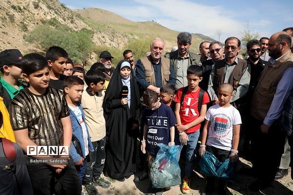 پویش مردمی بی زباله در حاشیه رودخانه جاجرود